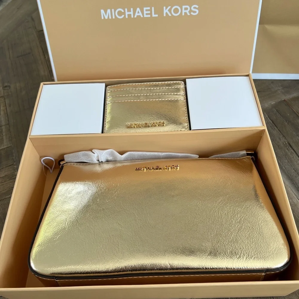 NWT Michael Kors bag and card case gift set